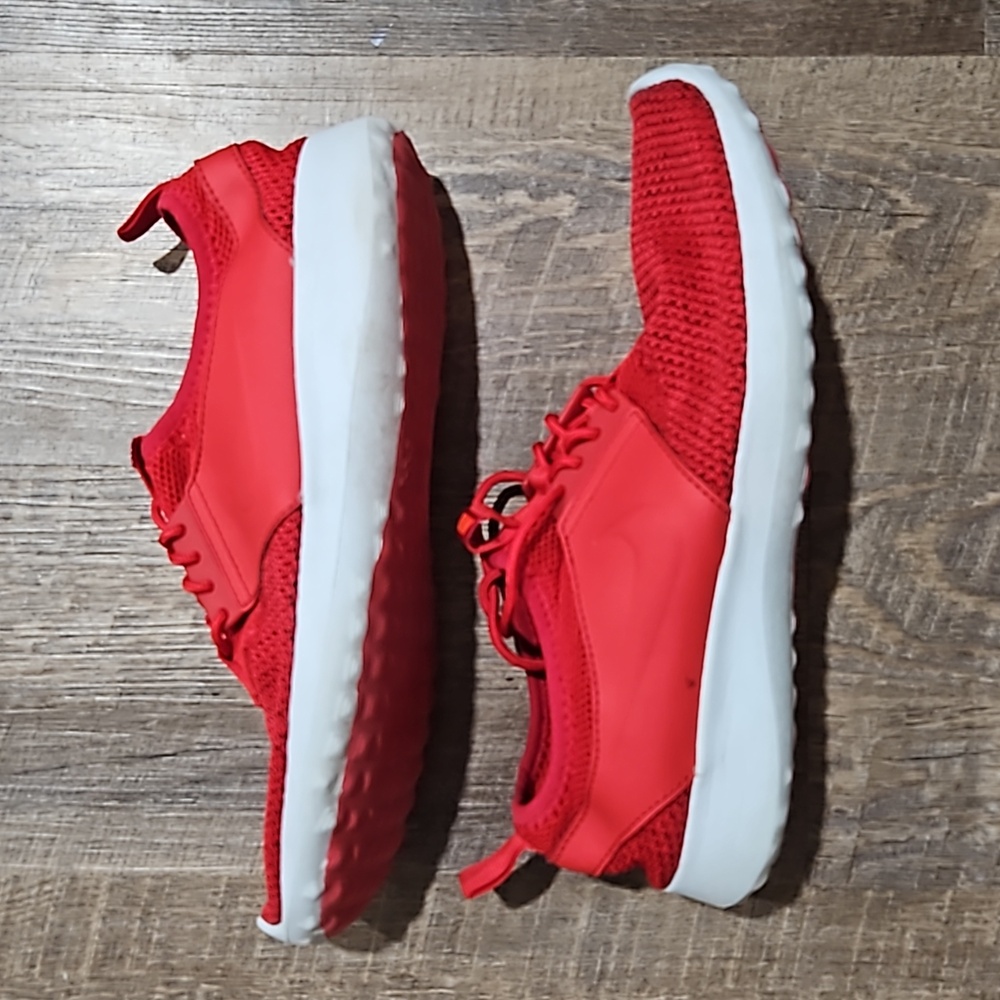 2/$25 Women's red Nike casual shoes size 9.5